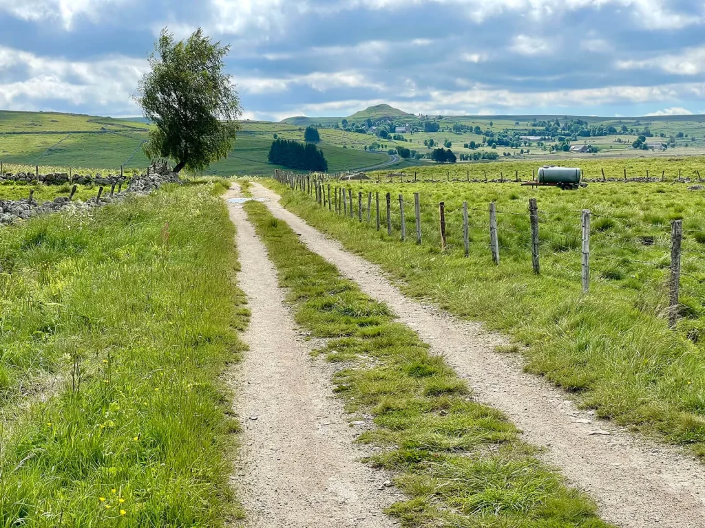 GRP - Tour des Monts d'Aubrac étape Nasbinals à Aumont-Aubrac