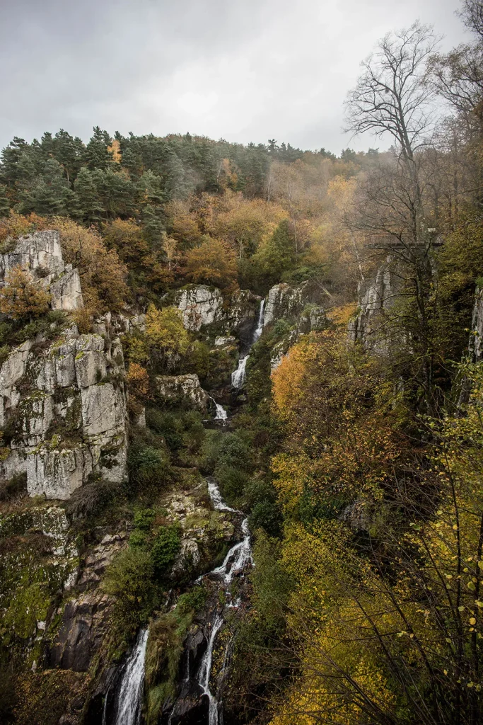 Cascade du Saut du chien automne